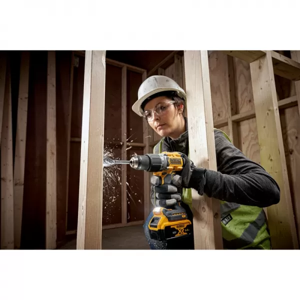 Aku příklepová vrtačka 18V 2x5,0Ah DeWALT DCD805P2T+85dílná sada vrtáků a bitů DT70763
