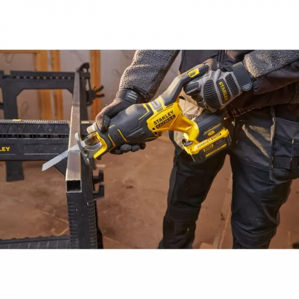 Aku bezuhlíková mečová pila 18V bez aku STANLEY FATMAX V20 SFMCS311B