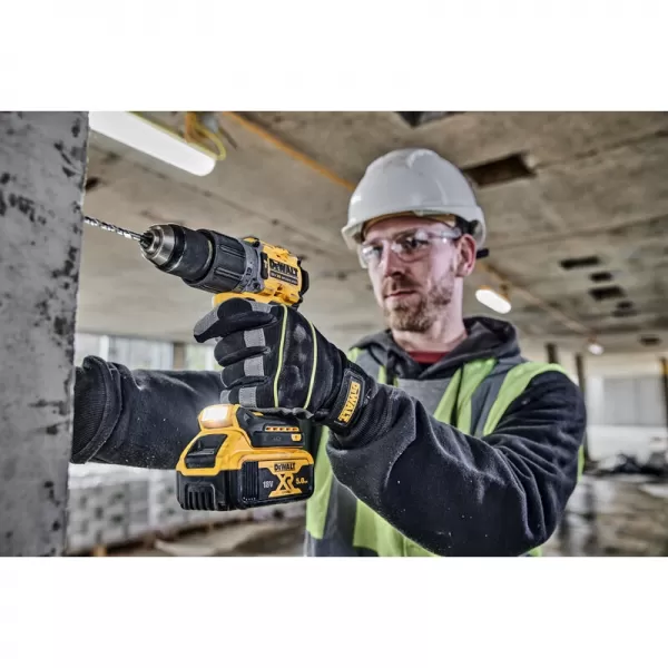 Aku příklepová vrtačka 18V 2x5,0Ah DeWALT DCD805P2T+85dílná sada vrtáků a bitů DT70763