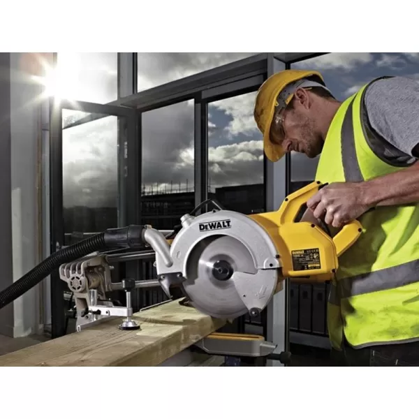 Posuvná pila 250mm DeWALT DWS778