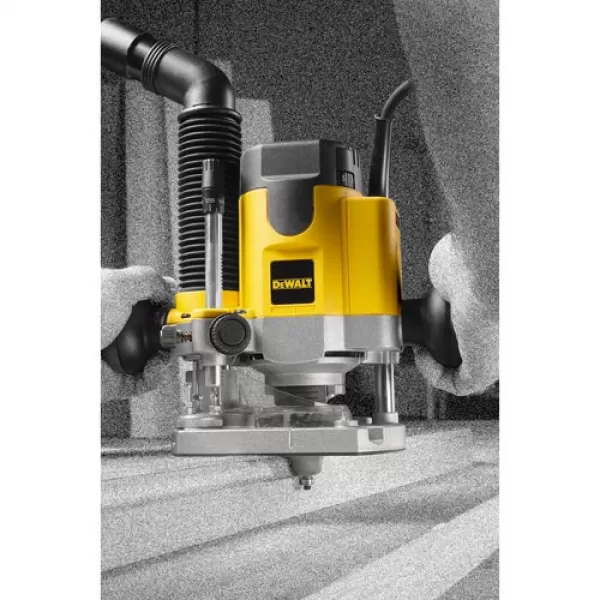 Horní frézka 1100W DeWALT DW621