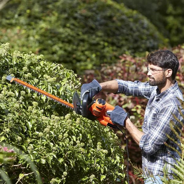 Elektrické nůžky na živý plot 50 cm Black&Decker BEHTS301