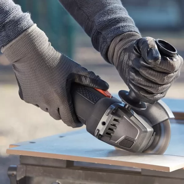 Úhlová bruska 115mm Black&Decker BEG210K