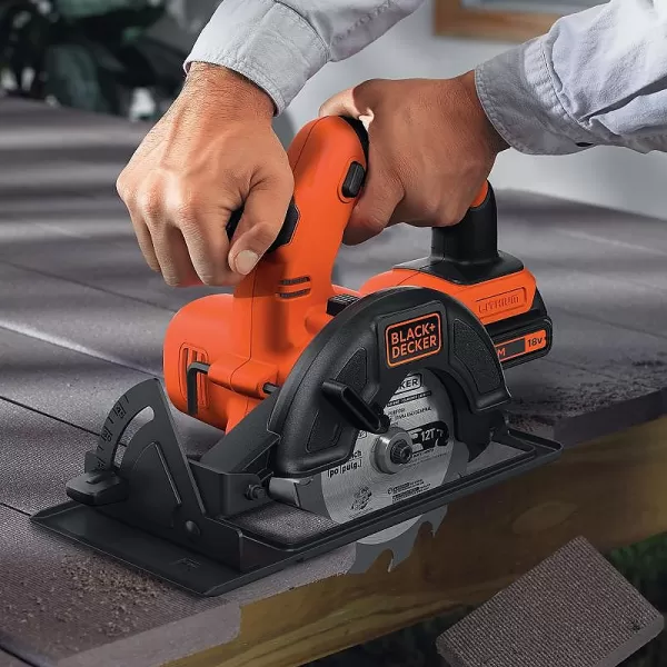 Aku kotoučová pila 18V bez aku Black&Decker BDCCS18N