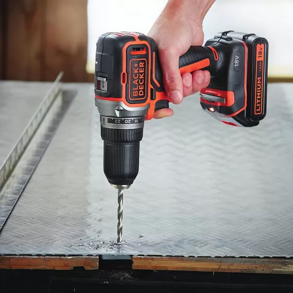 Dvourychlostní aku vrtačka 18V 2x1,5Ah Black&Decker BL186KB