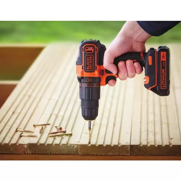 Aku příklepová dvourychlostní vrtačka 18V 2x1,5Ah Black&Decker BDCHD18KB