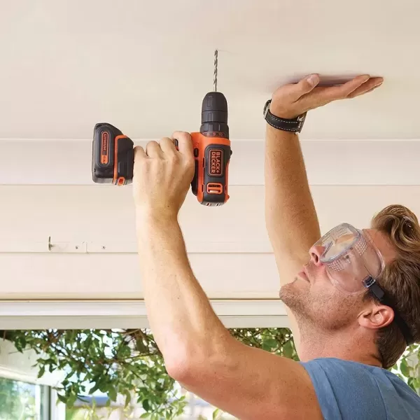 Aku vrtačka 10,8V 1,5Ah Black&Decker BDCDD121KA