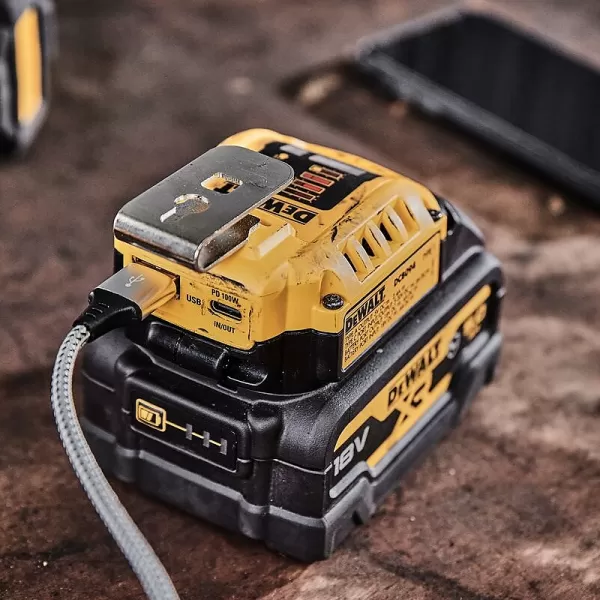 Nabíjecí adaptér na baterie DeWALT DCB094K