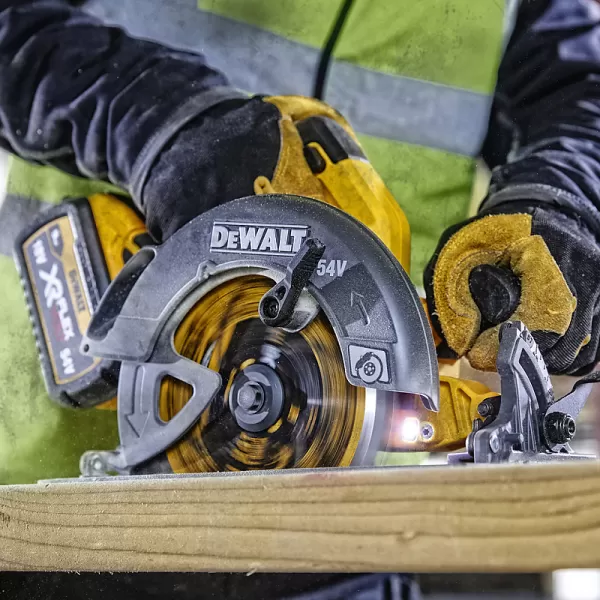 Aku kotoučová pila 54V bez aku DeWALT DCS578NT