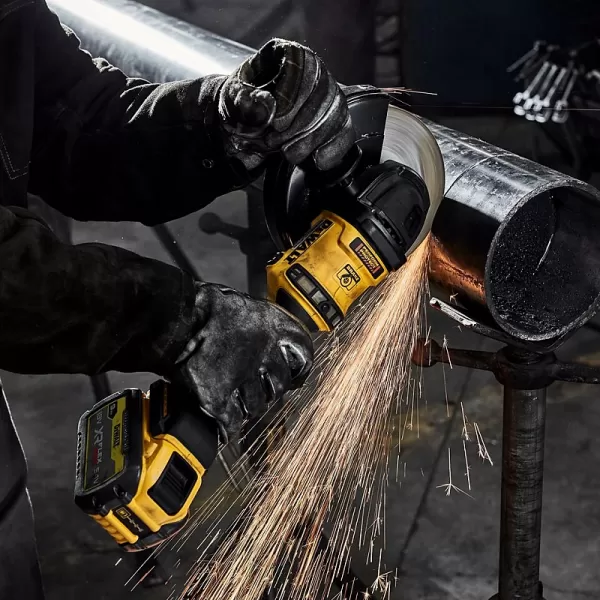 Aku úhlová bruska 180mm 54V bez aku DeWALT FLEXVOLT DCG440N