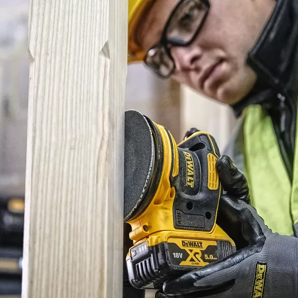 Aku excentrická bruska 125mm 18V bez aku DeWALT DCW210N