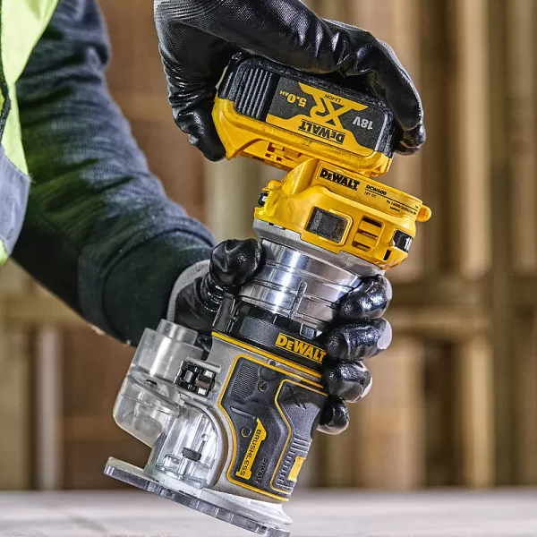 Aku kombinovaná frézka 18V bez aku DeWALT DCW604NT