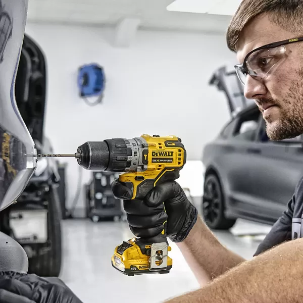 Aku příklepová vrtačka 12V 2x2,0Ah DeWALT DCD706D2