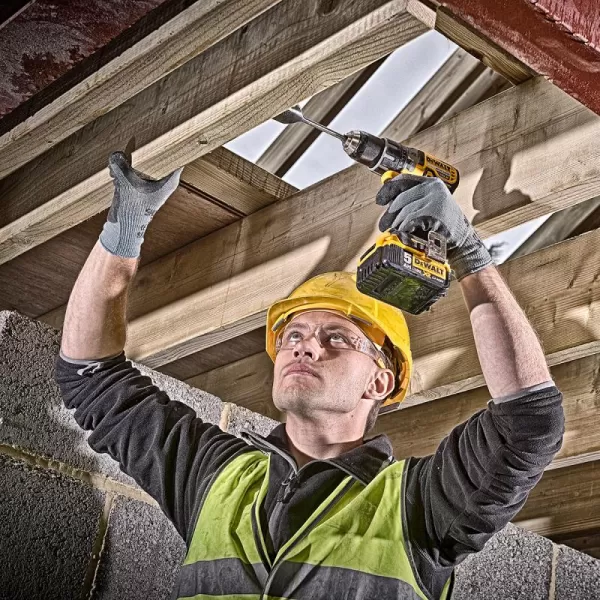 Aku bezuhlíková vrtačka 18V XR 2x5,0 Ah DeWALT DCD791P2