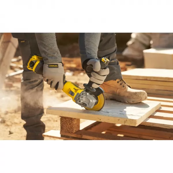 Aku bezuhlíková úhlová bruska 18V bez aku STANLEY FATMAX V20 SFMCG710B