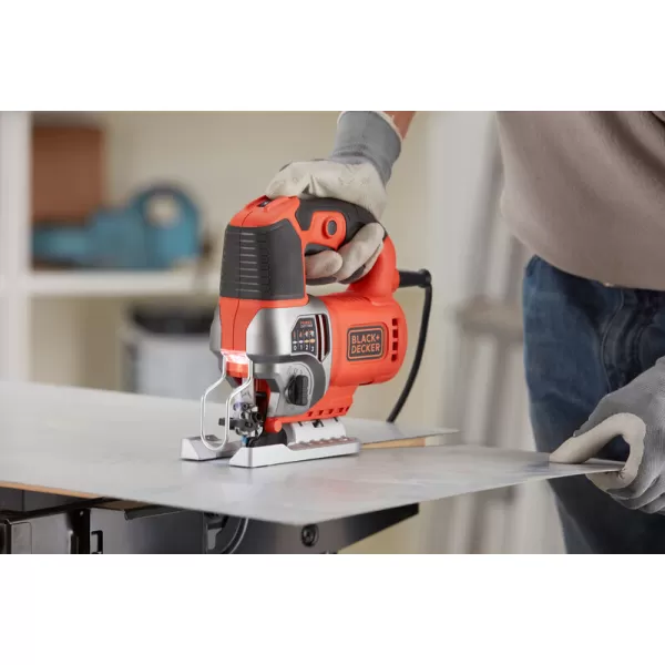 Přímočará pila 650W Black&Decker BES610