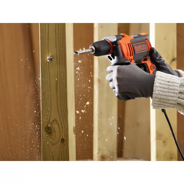 Příklepová vrtačka 550W v kufru Black&Decker BEH550K