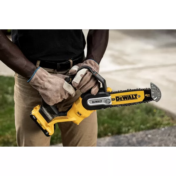 Aku prořezávací pila 20cm 18V 1x5,0Ah DeWALT DCMPS520P1