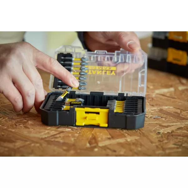 22dílná sada 50 mm torzních bitů a držákem bitů Stanley STA88558