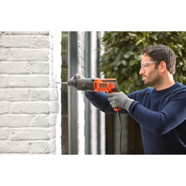 Kombinované kladivo 650W 1,4J v kufru Black&Decker BEHS01K