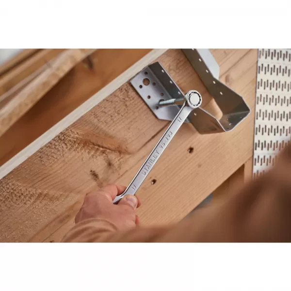 142dílná sada v montážním kufru Stanley STMT98109-1