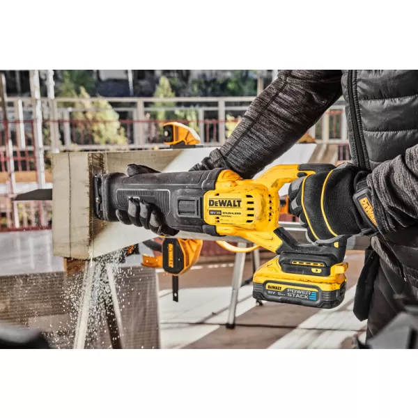 Aku mečová pila 18V 2x 5,0Ah XRP DeWALT POWERSTACK DCS386H2T