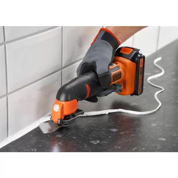 Aku multifunkční oscilační bruska 18V 1x2,0Ah Black&Decker BDCOS18D1K