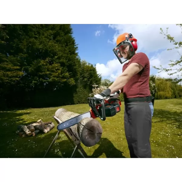 Aku řetězová pila 36V 1x2,0Ah Black&Decker GKC3630L20