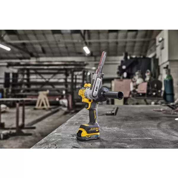 Aku prstová bruska POWERSTACK 18V 2x1,7Ah DeWALT DCM200E2T