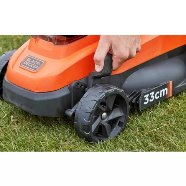 Aku rotační sekačka 18V 2x4,0Ah Black&Decker BCMW33184L2