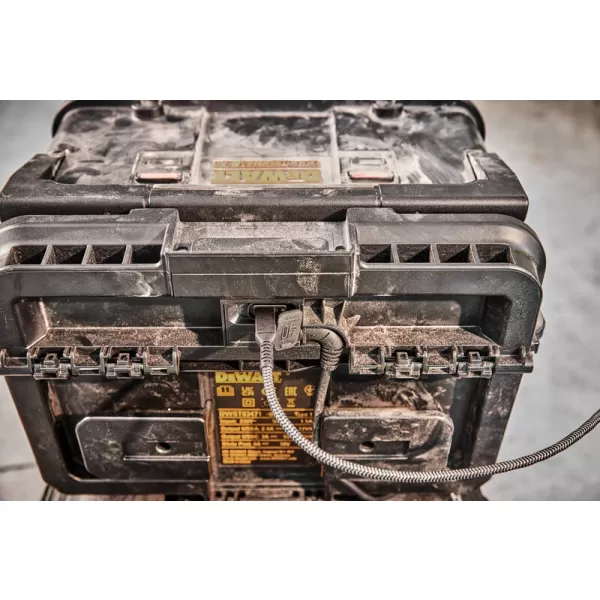 Dvojitá nabíječka v kufru TOUGHSYSTEM 2.0 DeWALT DWST83471