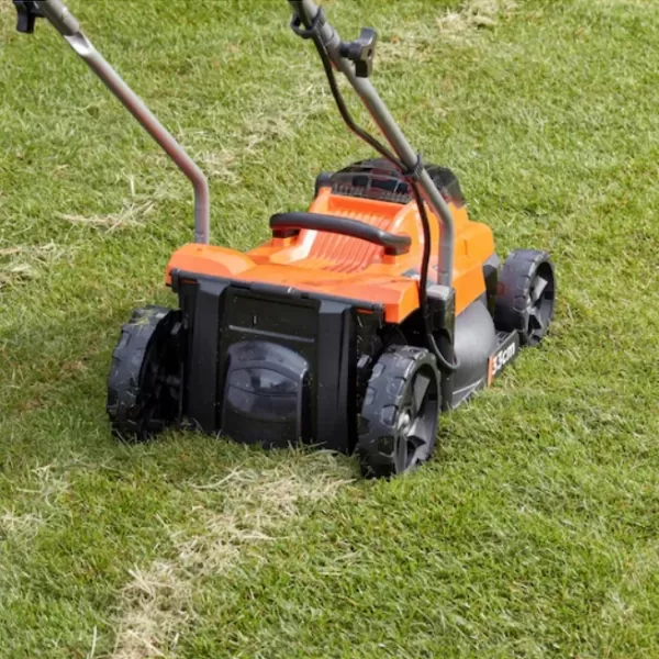 Aku rotační sekačka 18V 2x2,5Ah Black&Decker BCMW3318L2