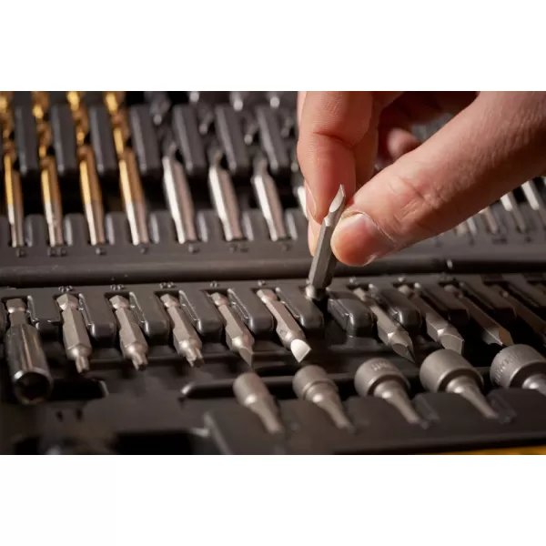 100dílná sada vrtáků a bitů Stanley STA88548