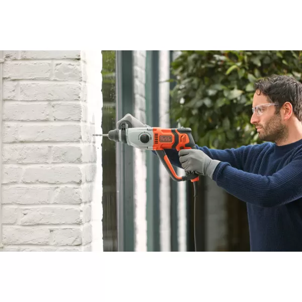 Kombinované kladivo 800W 2,2J v kufru Black&Decker BEHS02K