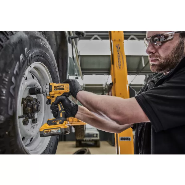 Aku rázový bezuhlíkový utahovák 1/2" 18V 2x 5,0Ah XRP DeWALT POWERSTACK DCF891H2T