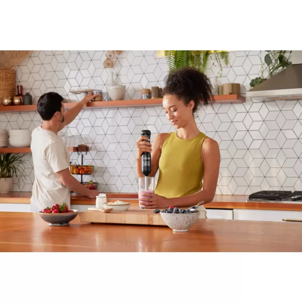 Aku tyčový mixér 7,2V 1x2,0Ah + šlehač - černý Black&Decker BCKM1012KB