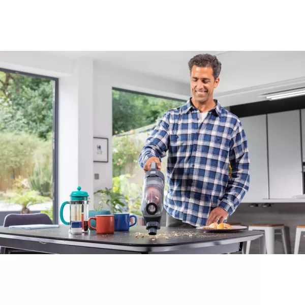 Aku tyčový vysavač 2V1 18V 1x2,0Ah s integrovaným akumulátorem Black&Decker BHFEA520J