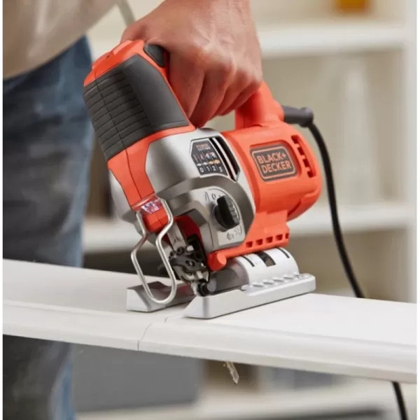 Přímočará pila 650W s příslušenstvím Black&Decker BES610KA5