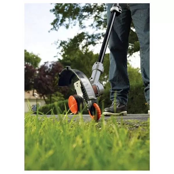 Aku strunová sekačka 18V 2,0Ah Black&Decker STC1820EPC