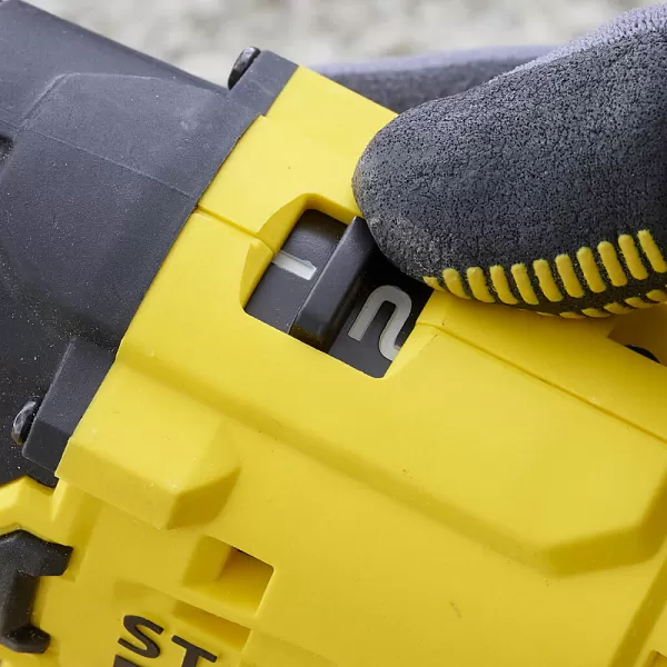 Aku příklepová vrtačka V20 18V 2x1,5Ah Stanley FatMax SFMCD711C2S