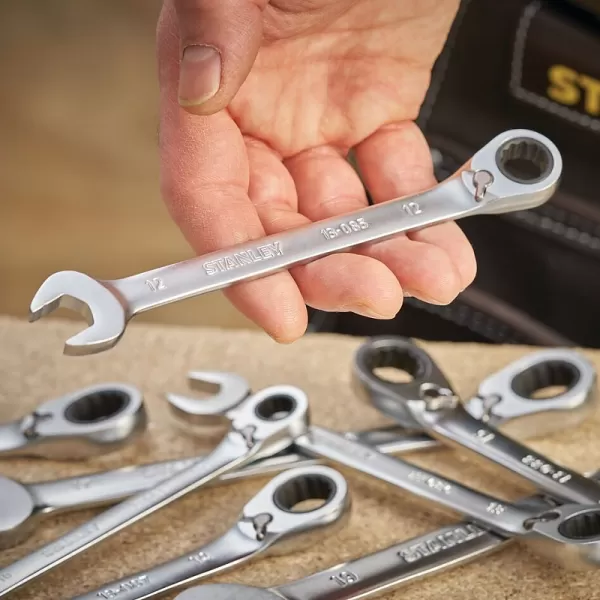 Ráčnový klíč s přepínací páčkou 18 mm Anti-Slip FatMax Stanley FMMT13095-0
