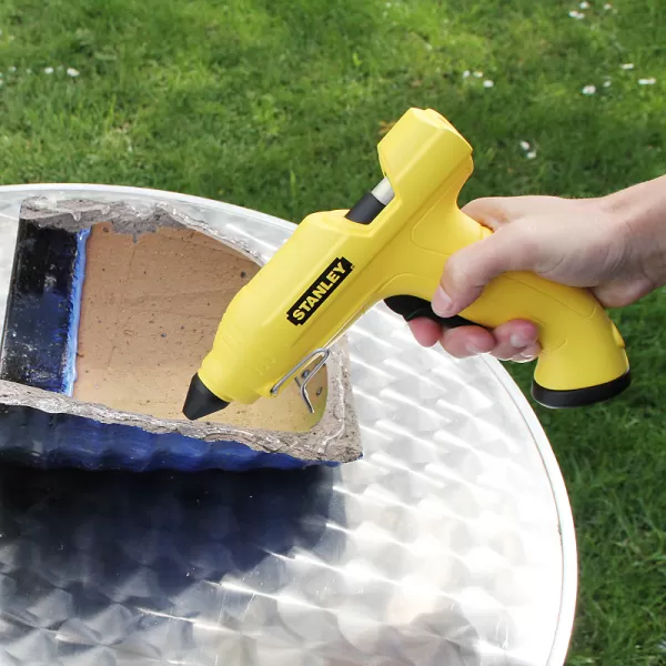 Pistole na tavné lepidlo GR90R Stanley STHT6-70416