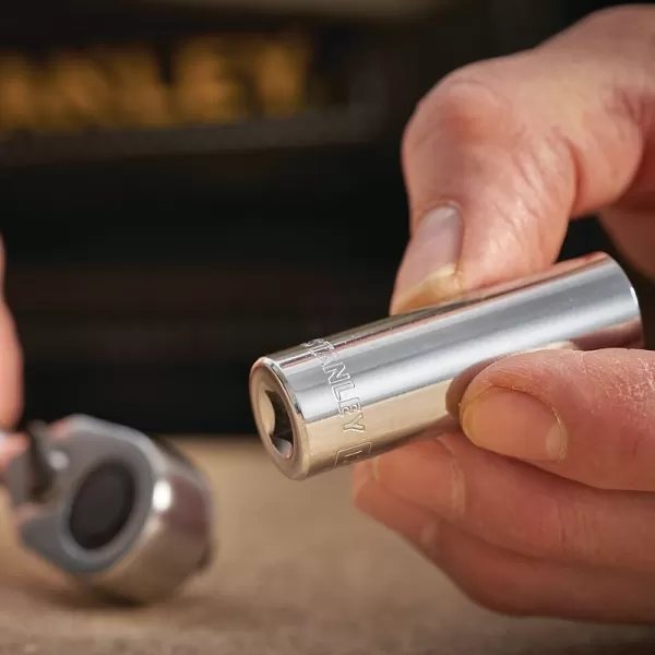 Nástrčná hlavice prodloužená 1/4", 7mm Stanley STMT86095-0
