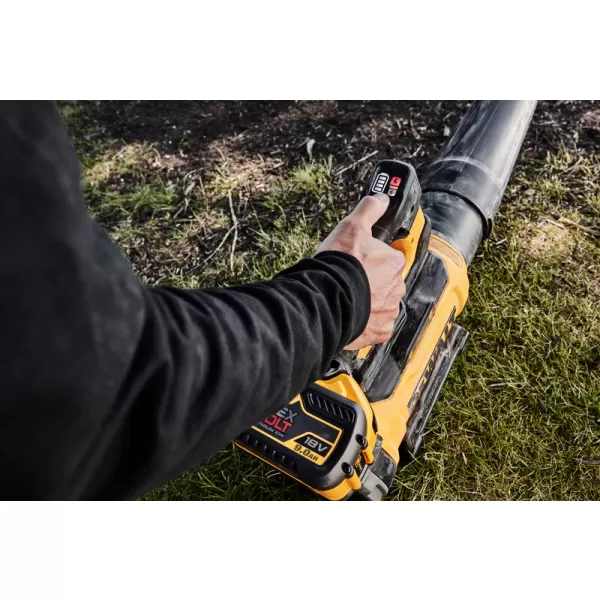 Axiální fukar 54V XR FLEXVOLT 1x9,0Ah DeWALT DCMBL777X1