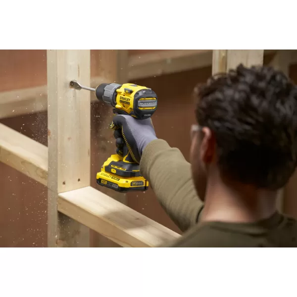 Aku bezuhlíková vrtačka s příklepem V20 18V 2x2,0Ah Stanley FatMax SFMCD726D2K