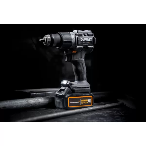 Aku příklepová vrtačka 18V/2x5,0Ah limitovaná edice McLaren DeWALT DCD85MP2T