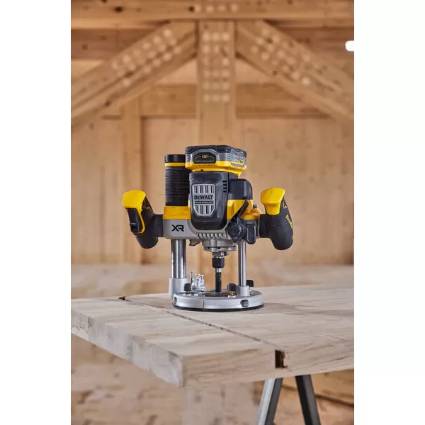 Aku bezuhlíková horní frézka 70mm 18V 2x5,0 Ah DeWALT POWERSTACK DCW620H2
