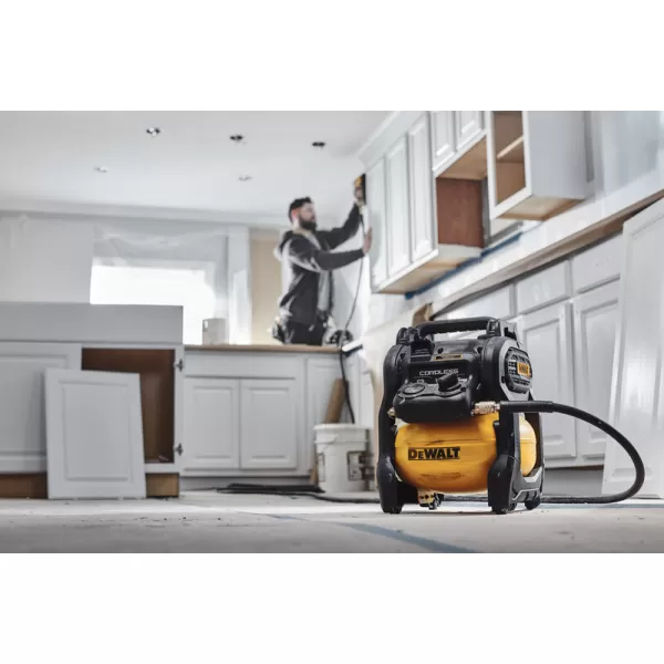 Aku bezúhlíkový kompresor 18V FLEXVOLT ADVANTAGE bez aku DeWalt DCC1018N