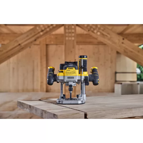 Aku bezuhlíková horní frézka 70mm 18V bez aku DeWALT DCW620NT