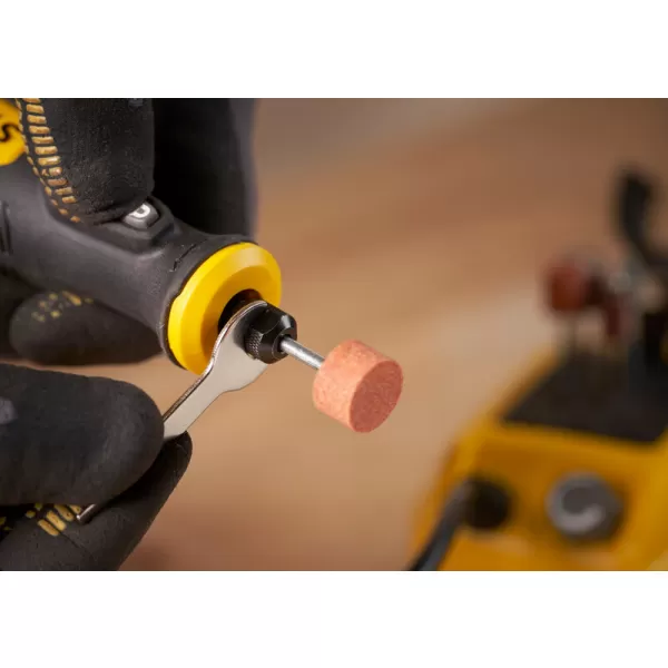 Aku přímá bruska V20 18V bez aku Stanley FatMax SFMCE030B